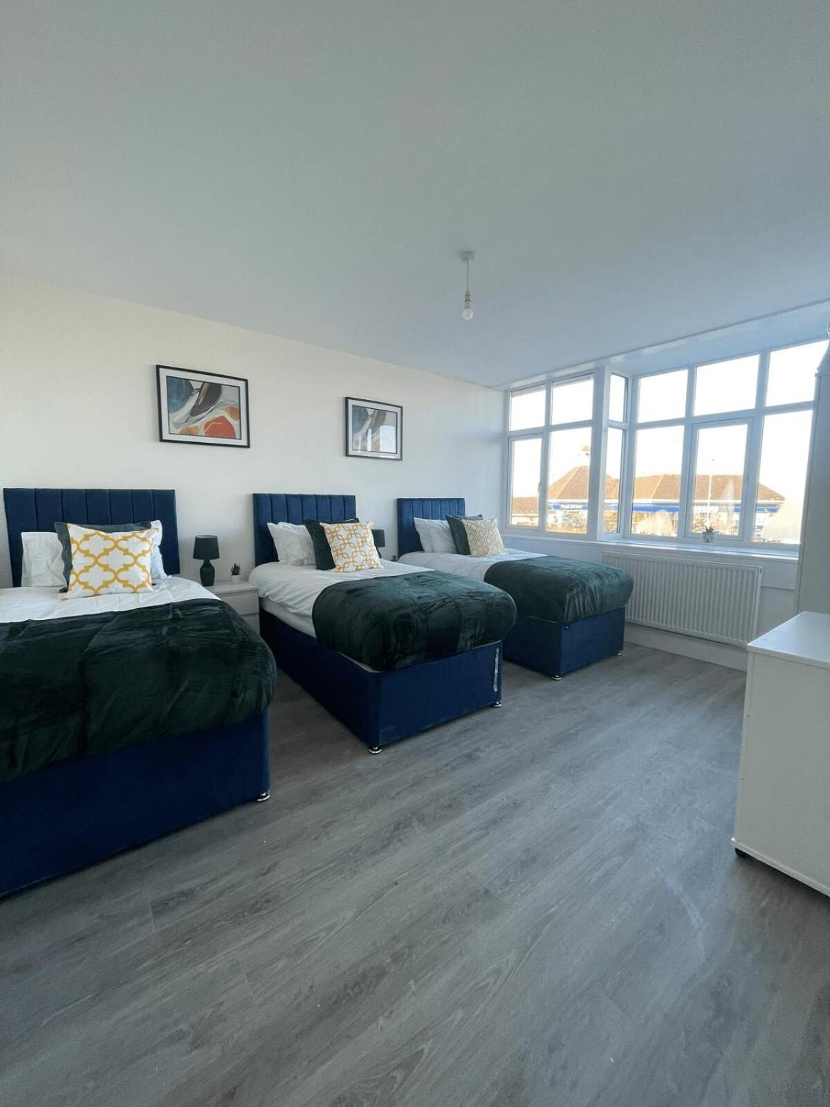 1 Bedroom Apartment - Flitwick - Contractor Friendly - Tourist Ready - Full Kitchen - Wifi - Smart Tv - Sofa Bed - Free Parking - Ideal For Short Or Long Stays Exterior foto